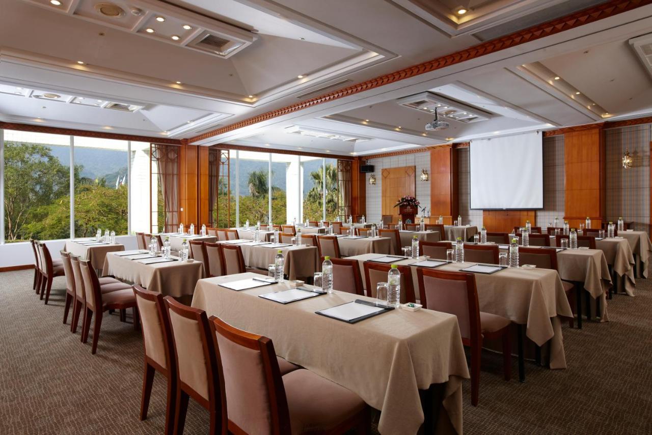 Hotel Royal Chihpin Wenquan Eksteriør bilde The meeting room