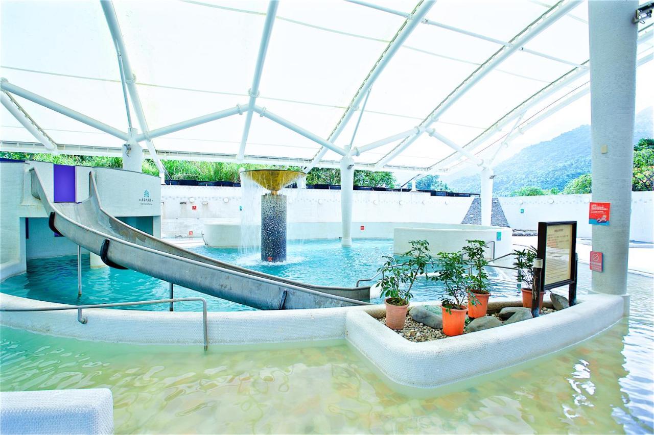 Hotel Royal Chihpin Wenquan Eksteriør bilde The indoor pool