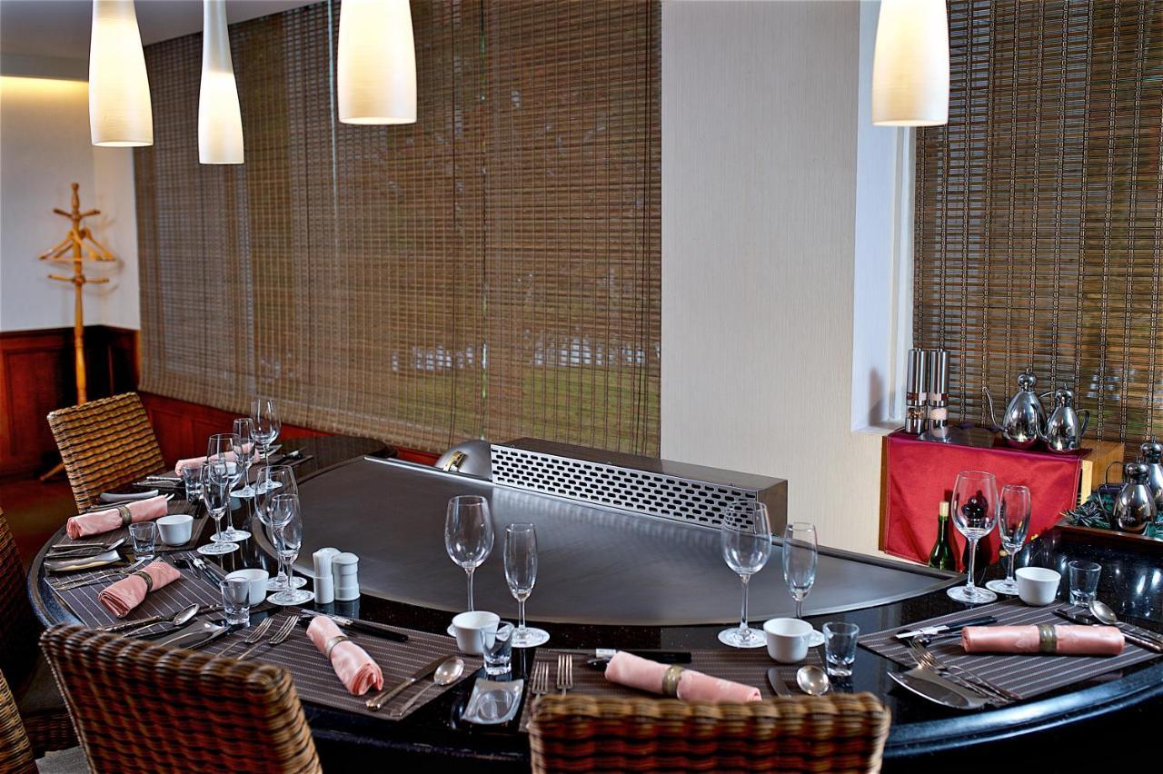 Hotel Royal Chihpin Wenquan Eksteriør bilde A restaurant in the hotel