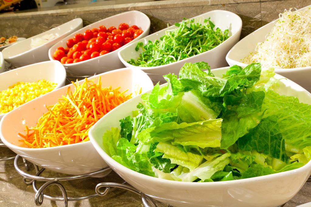Hotel Royal Chihpin Wenquan Eksteriør bilde Salad bar