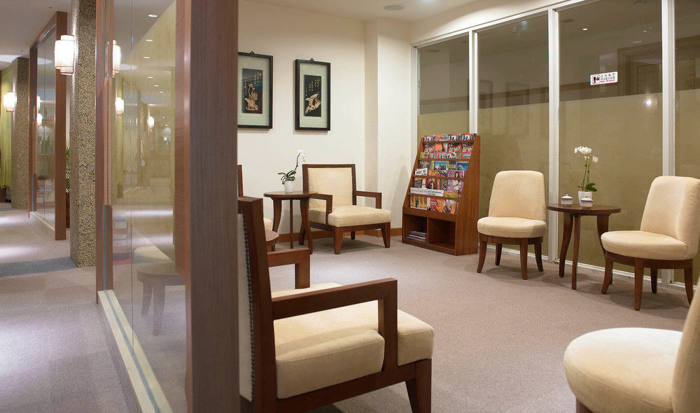 Hotel Royal Chihpin Wenquan Eksteriør bilde A waiting room at a dental practice